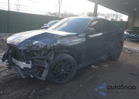 2021 BMW X6 xDrive40I z USA, uszkodzony, nr VIN 5UXCY6C06M9F42453